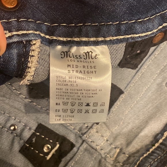 Miss me. Straight leg. No damage. Size 27. - Picture 5 of 5